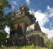 Никольская церковь в селе Бережная Дубрава (1678 г.). Южный и восточный фасады